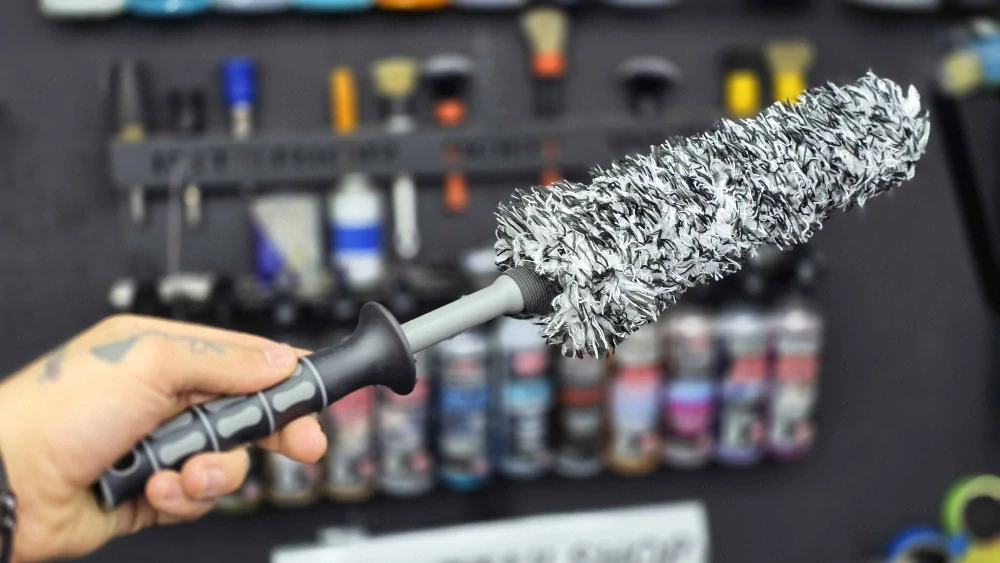 The Collection Flex Brush - mikrovláknová kefa na kolesá