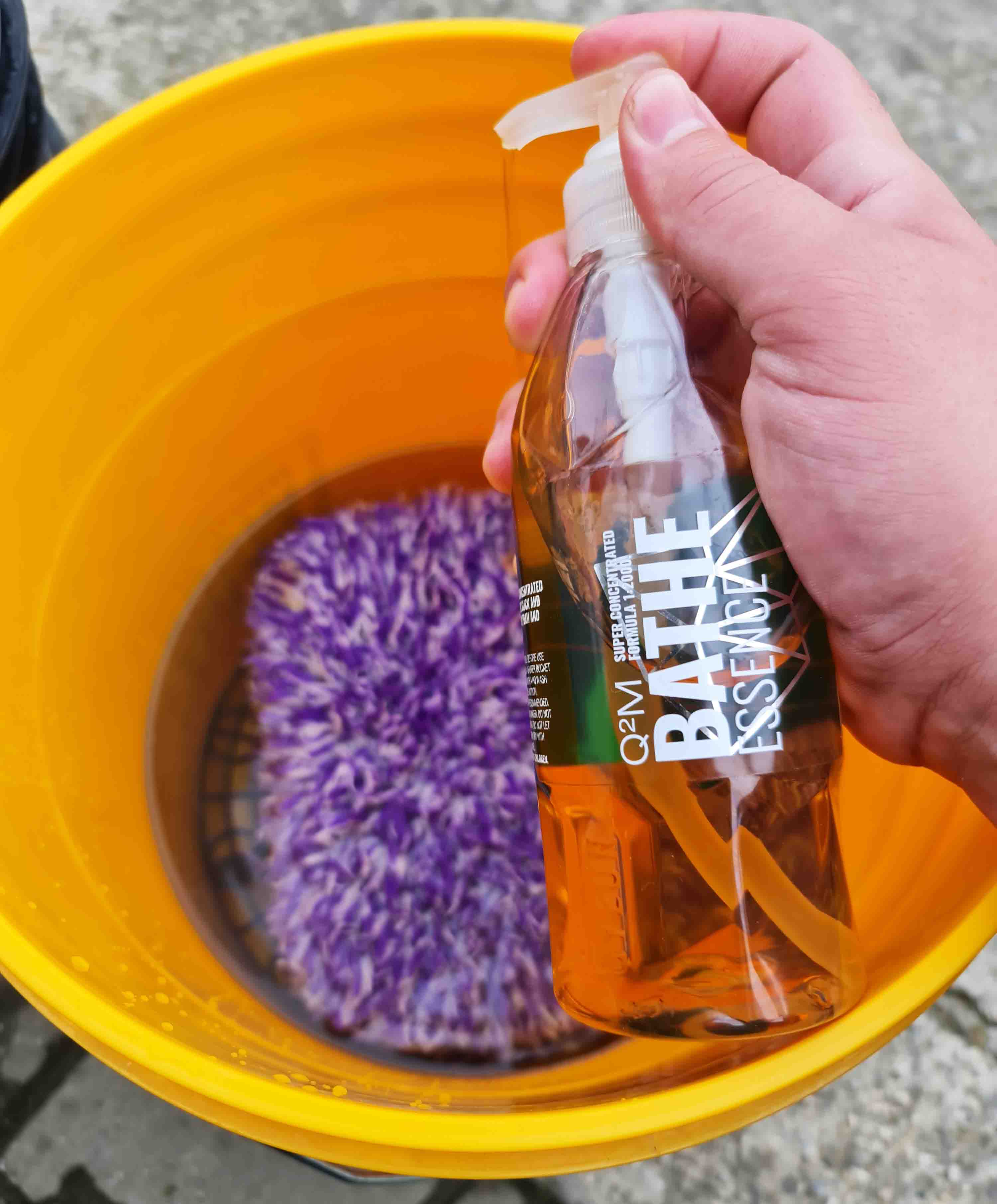 Gyeon Q2M Bathe Essence - extrémne koncentrovaný autošampón