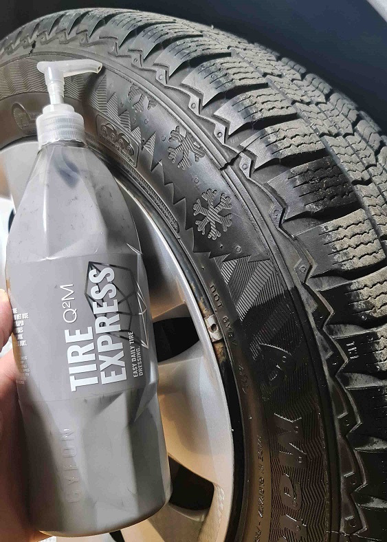 Gyeon Q2M Tire Express- impregnácia pneu
